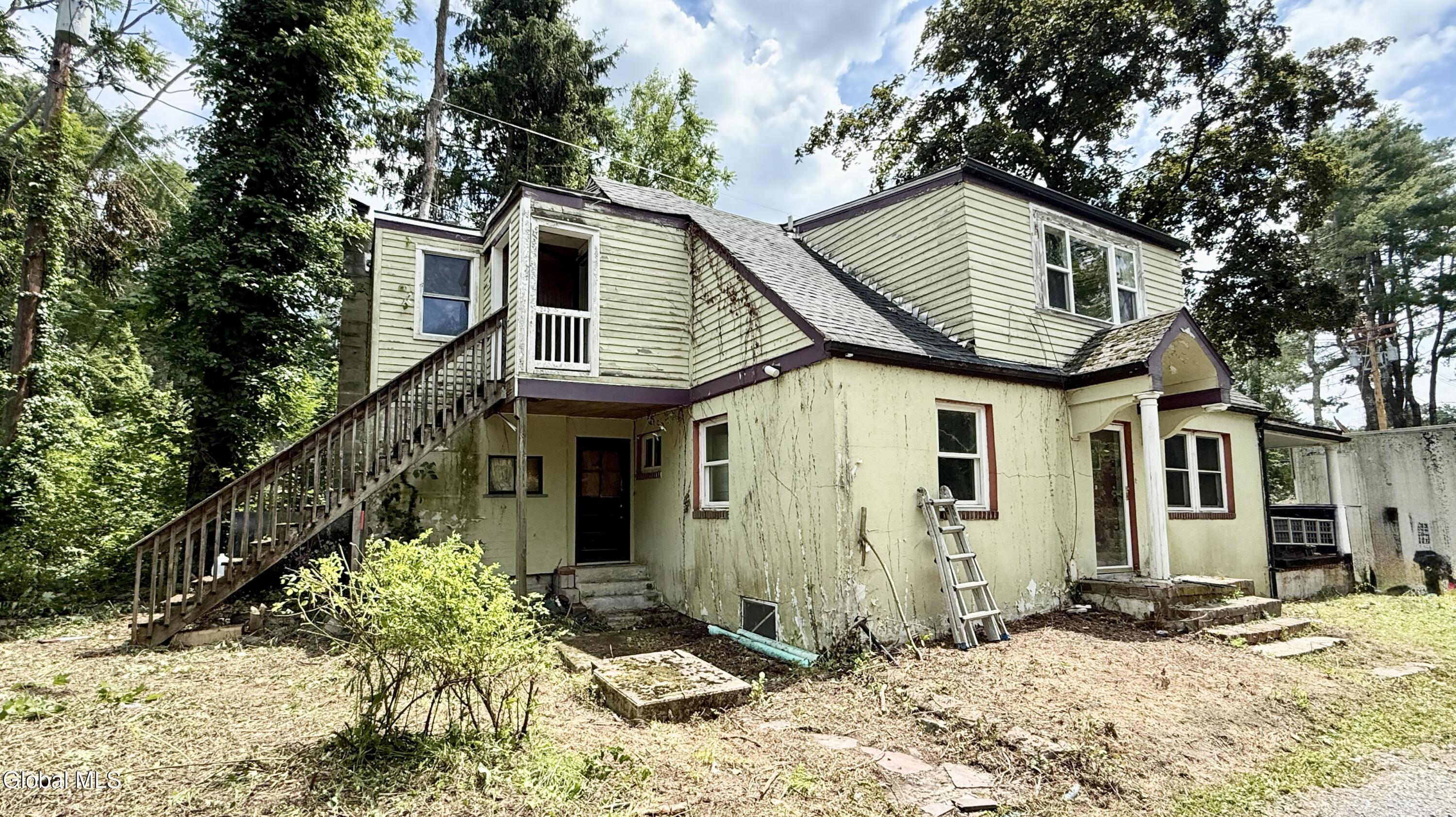 14 Magurno Lane Poughkeepsie NY 12603