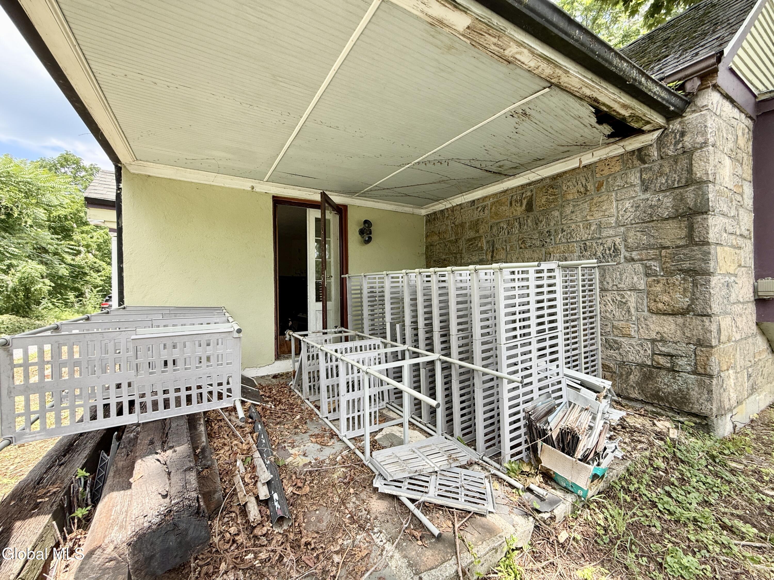 14 Magurno Lane Poughkeepsie NY 12603