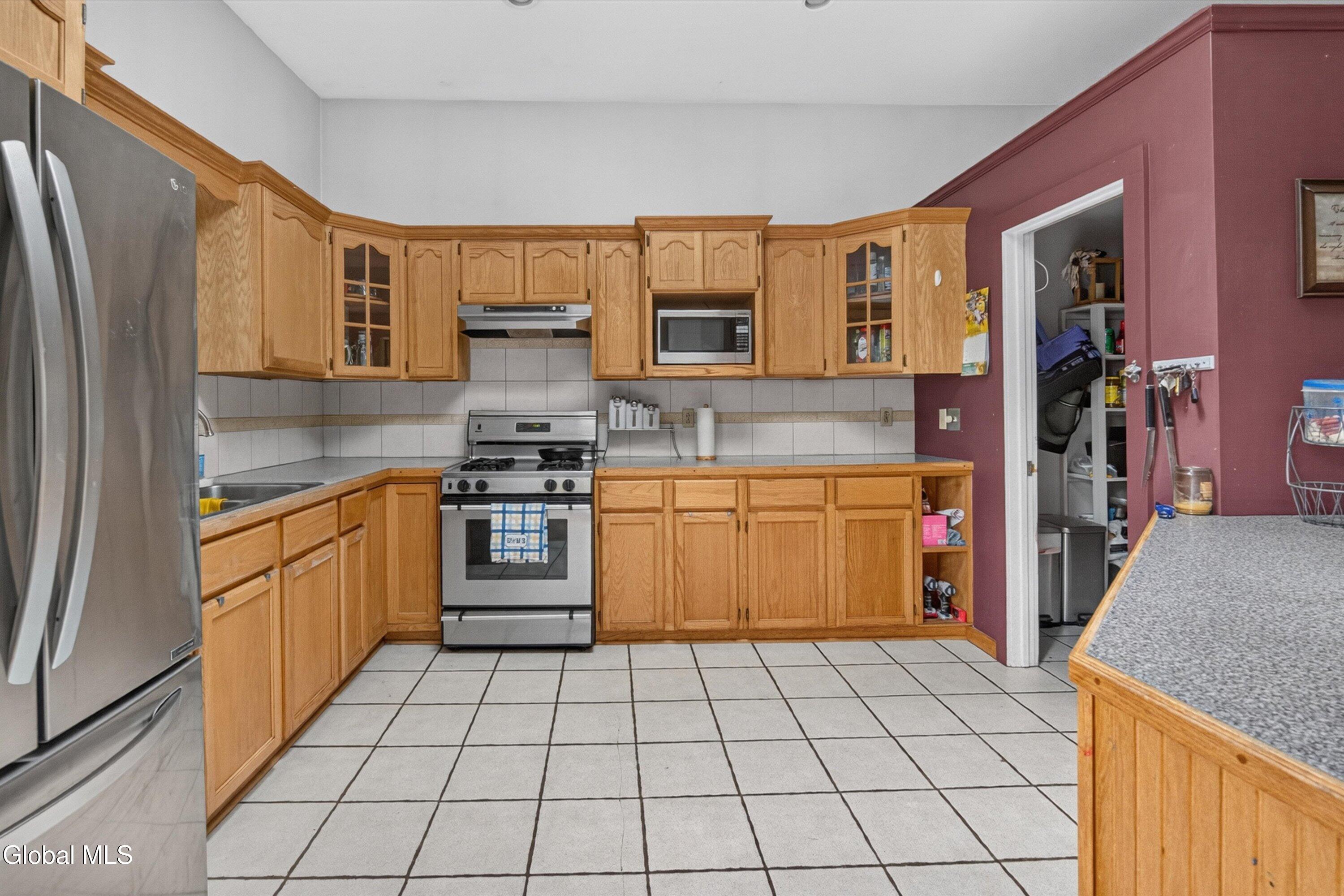 1099 Ny-32 Stillwater NY 12170