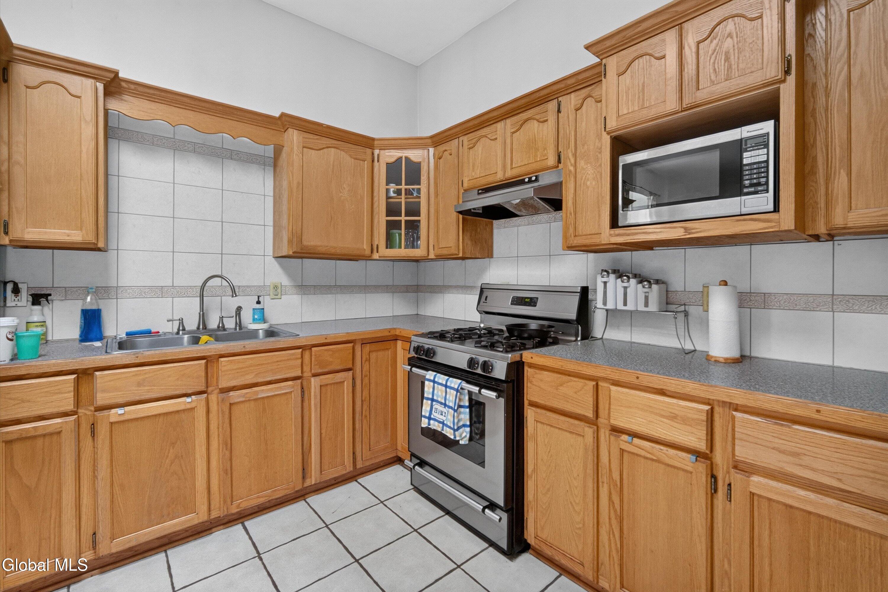 1099 Ny-32 Stillwater NY 12170
