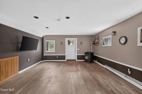 1099 Ny-32 Stillwater NY 12170