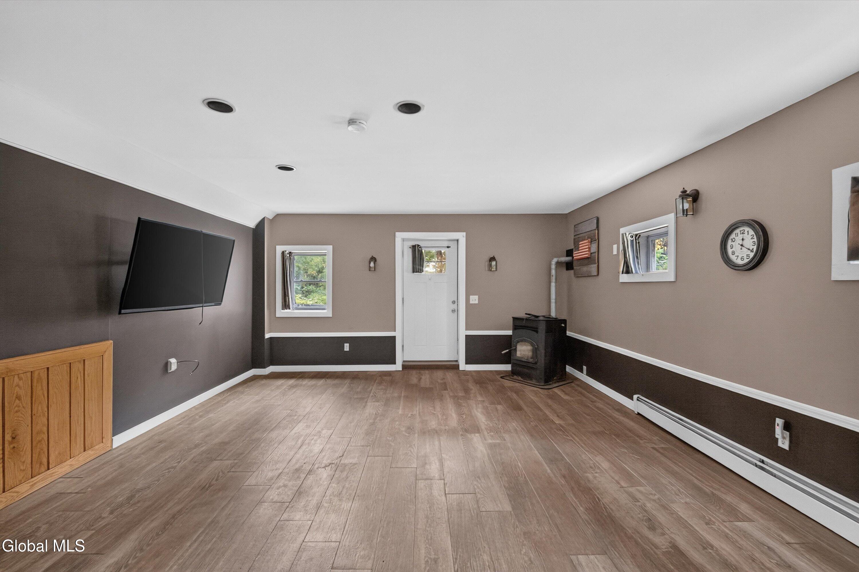 1099 Ny-32 Stillwater NY 12170
