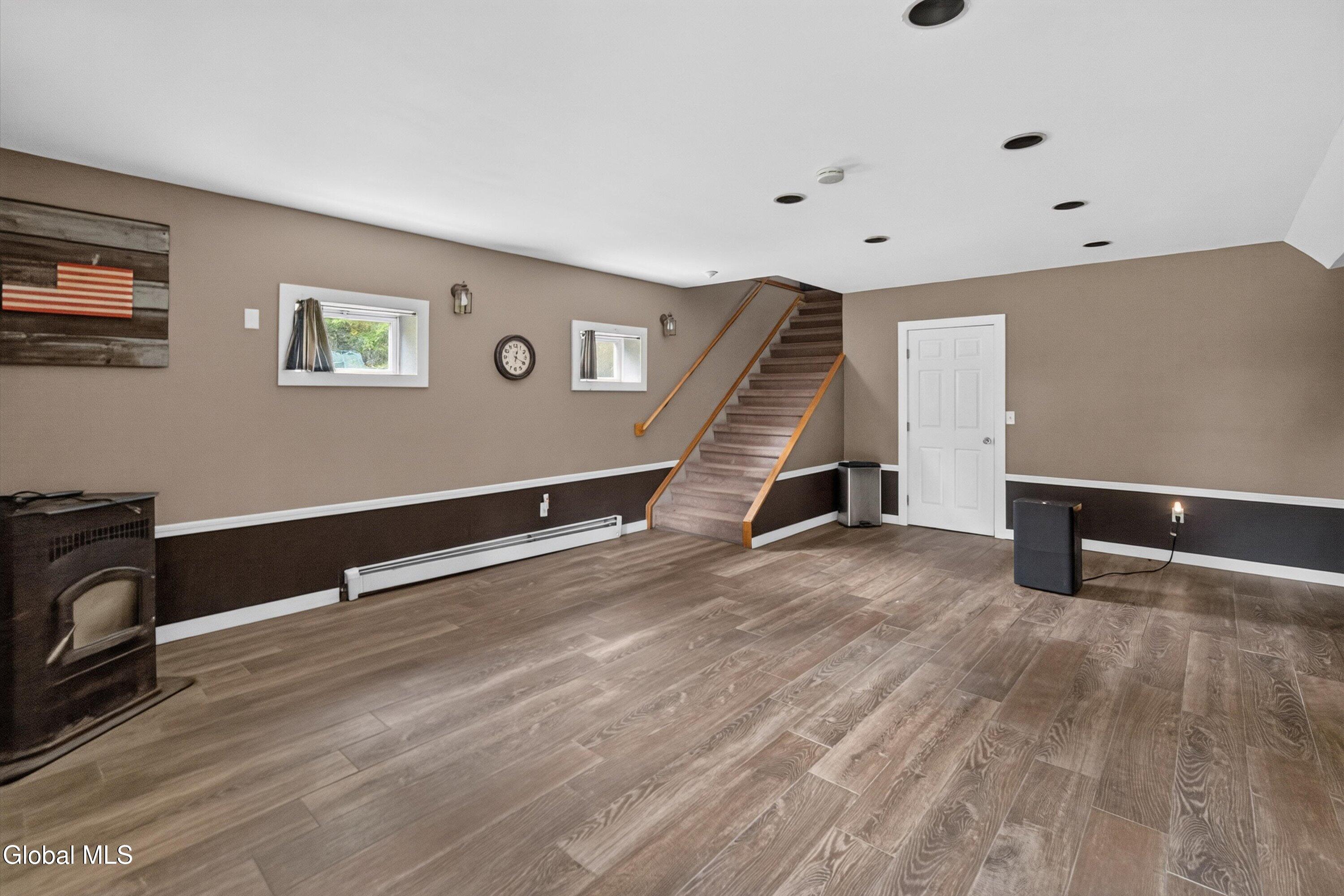 1099 Ny-32 Stillwater NY 12170