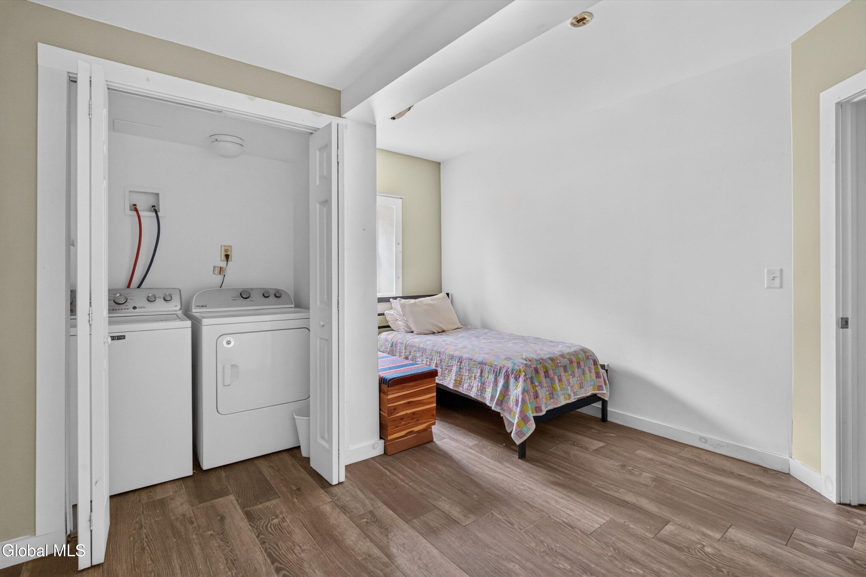 1099 Ny-32 Stillwater NY 12170