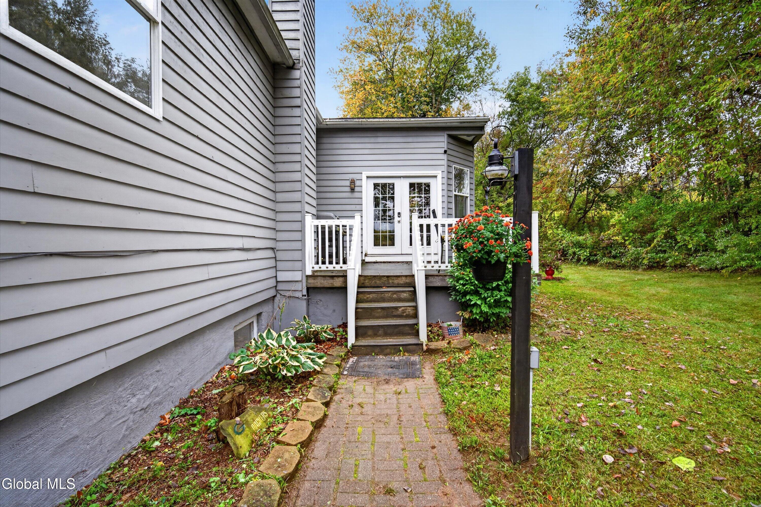 1099 Ny-32 Stillwater NY 12170