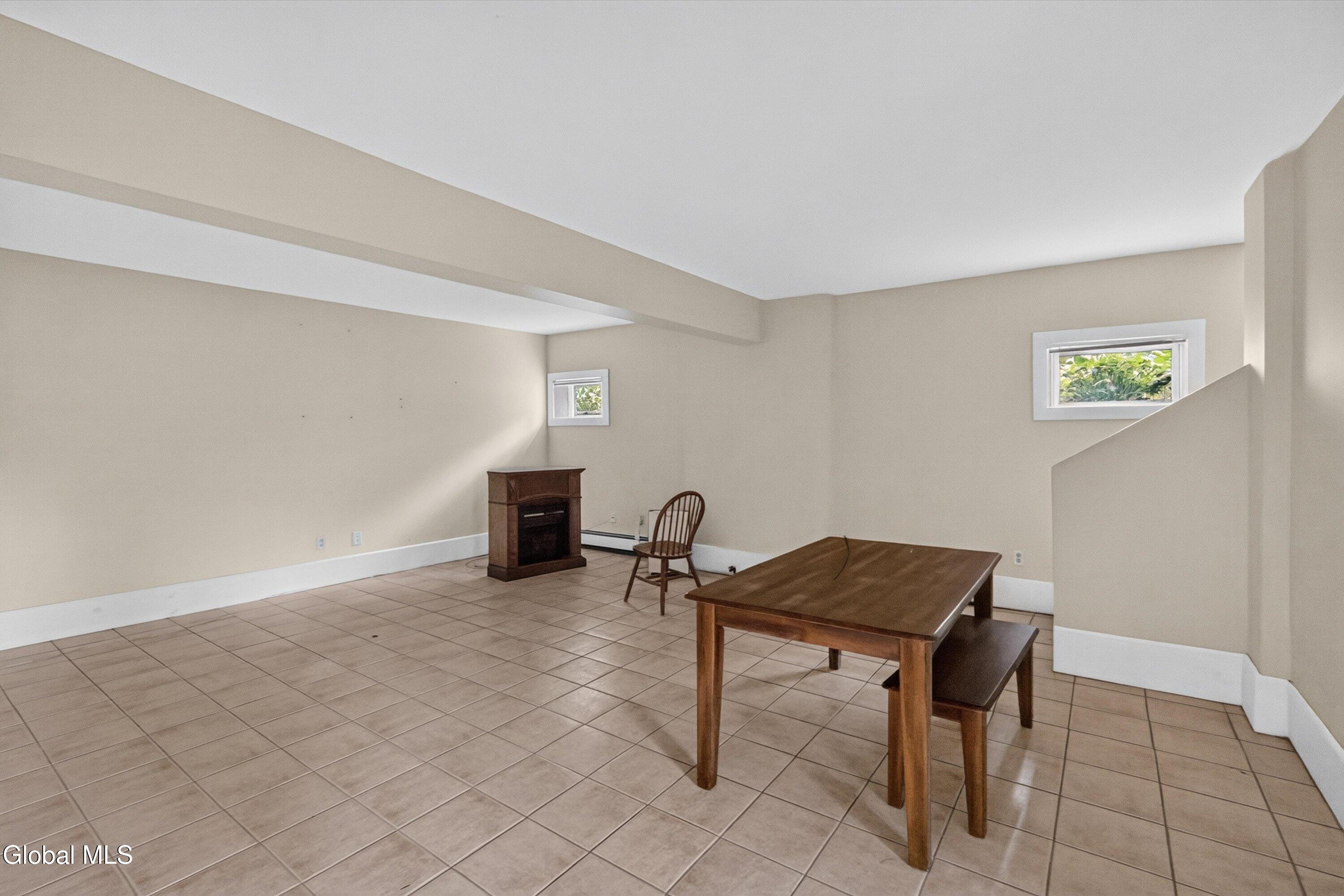 1099 Ny-32 Stillwater NY 12170