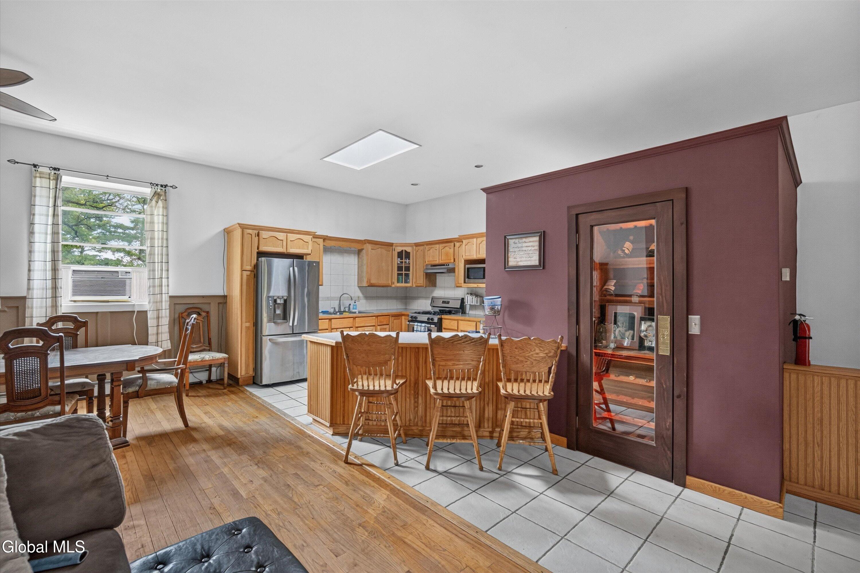 1099 Ny-32 Stillwater NY 12170