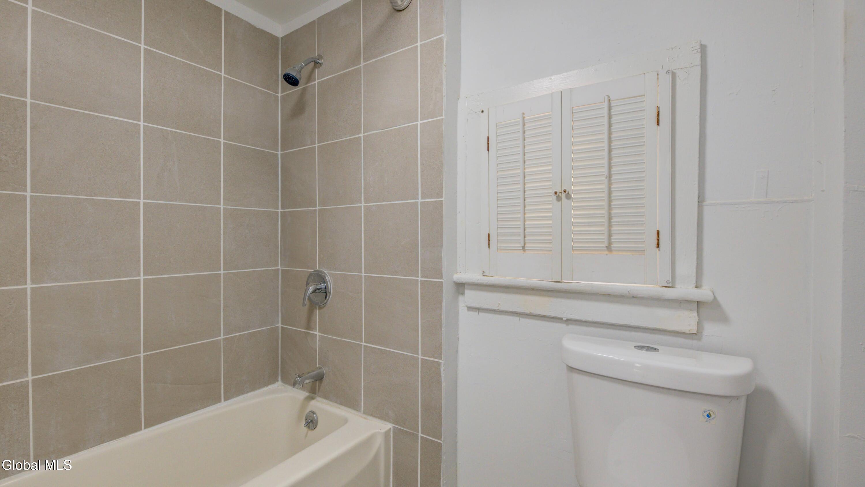 28 Park Street Gloversville NY 12078