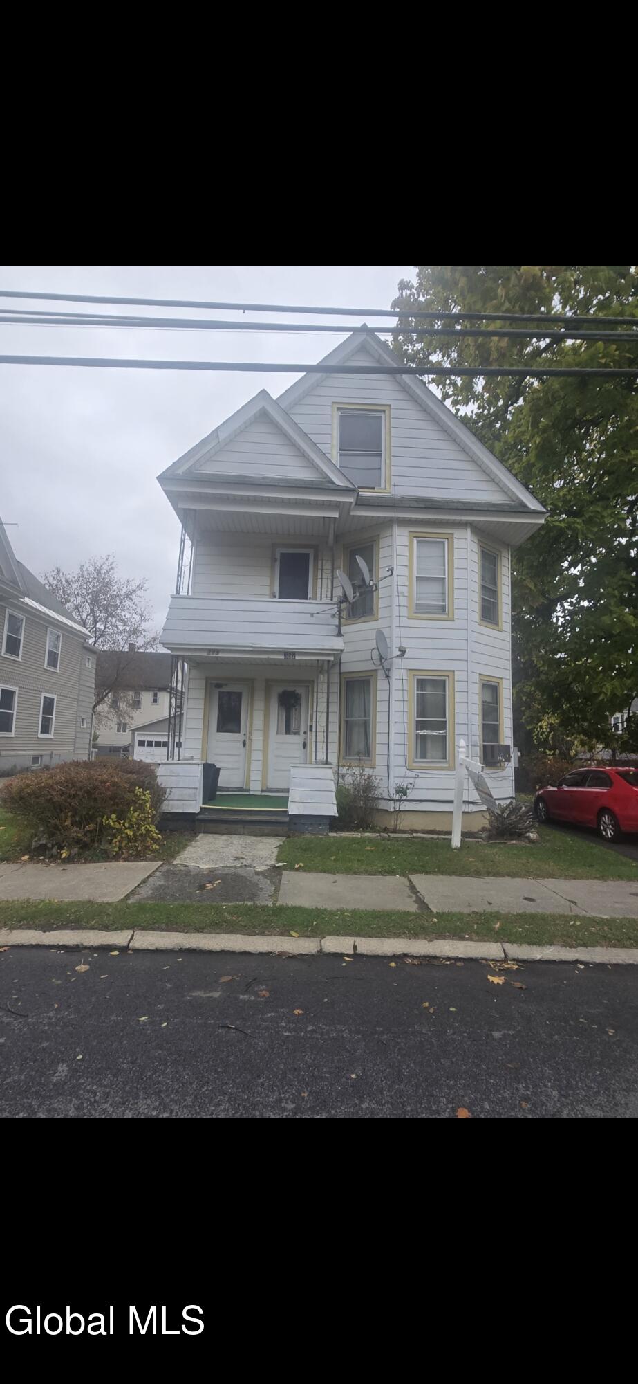 387-389 Locust Avenue Amsterdam NY 12010