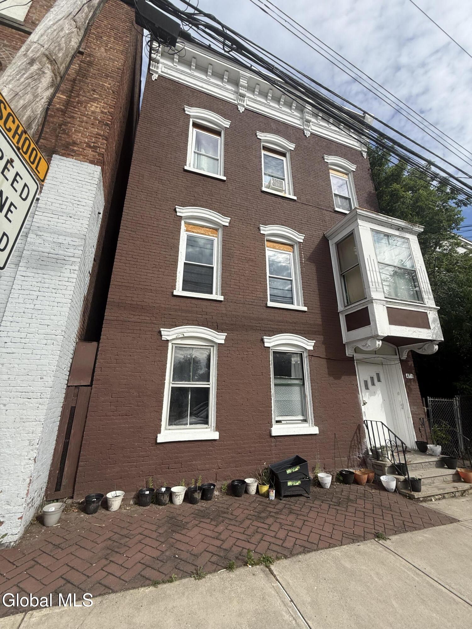486 4th Street Troy NY 12180