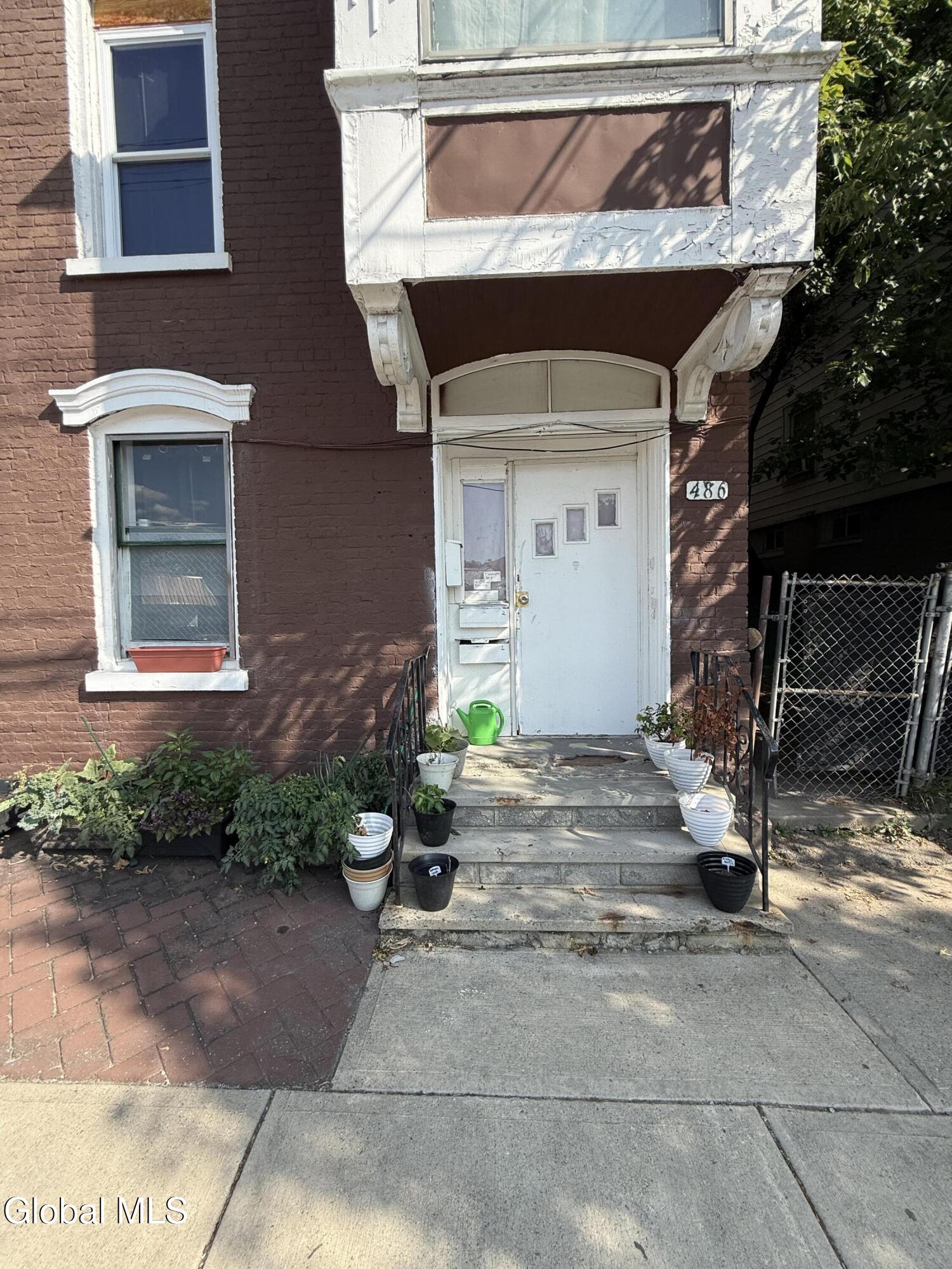 486 4th Street Troy NY 12180