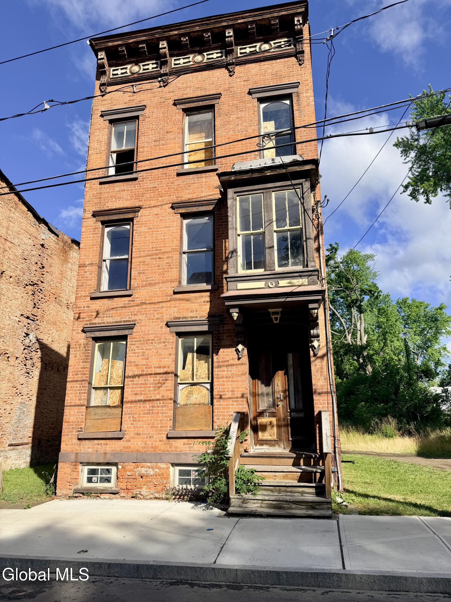 13 Lexington Avenue Albany NY 12206