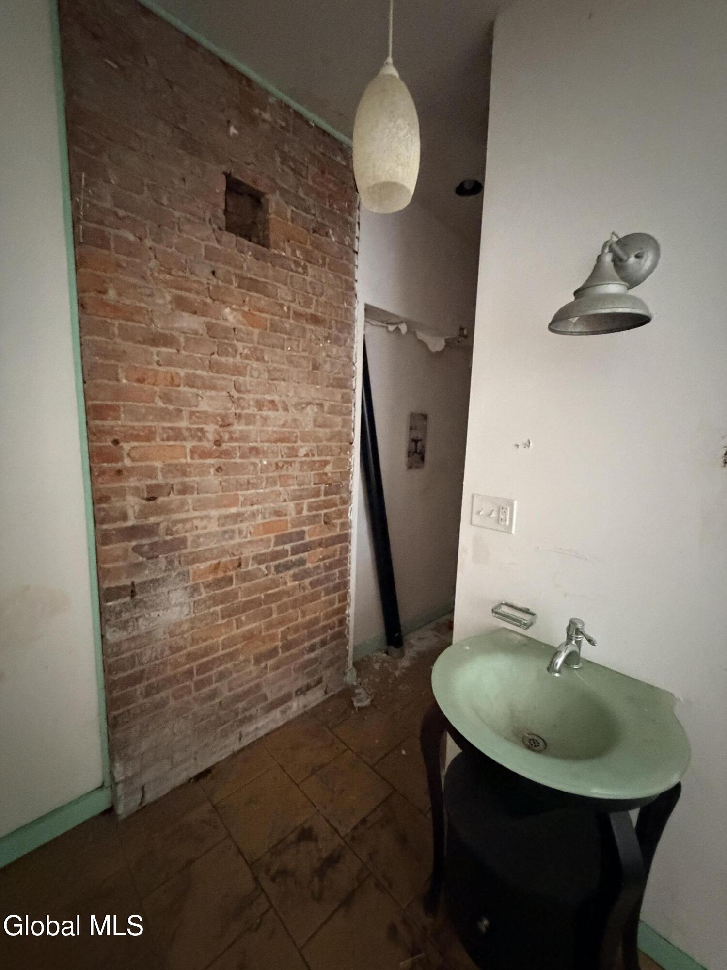 13 Lexington Avenue Albany NY 12206