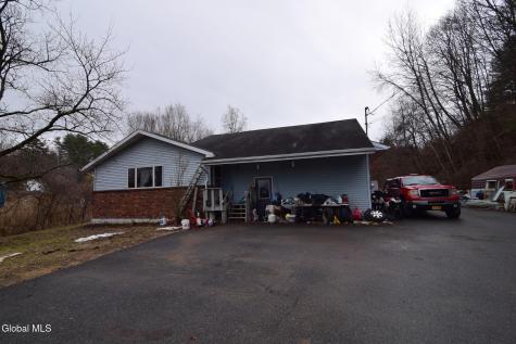 460 Cold Spring Road Saratoga Springs NY 12866