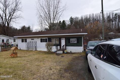 460 Cold Spring Road Saratoga Springs NY 12866