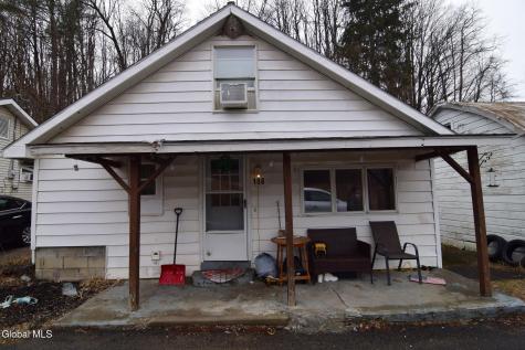 460 Cold Spring Road Saratoga Springs NY 12866