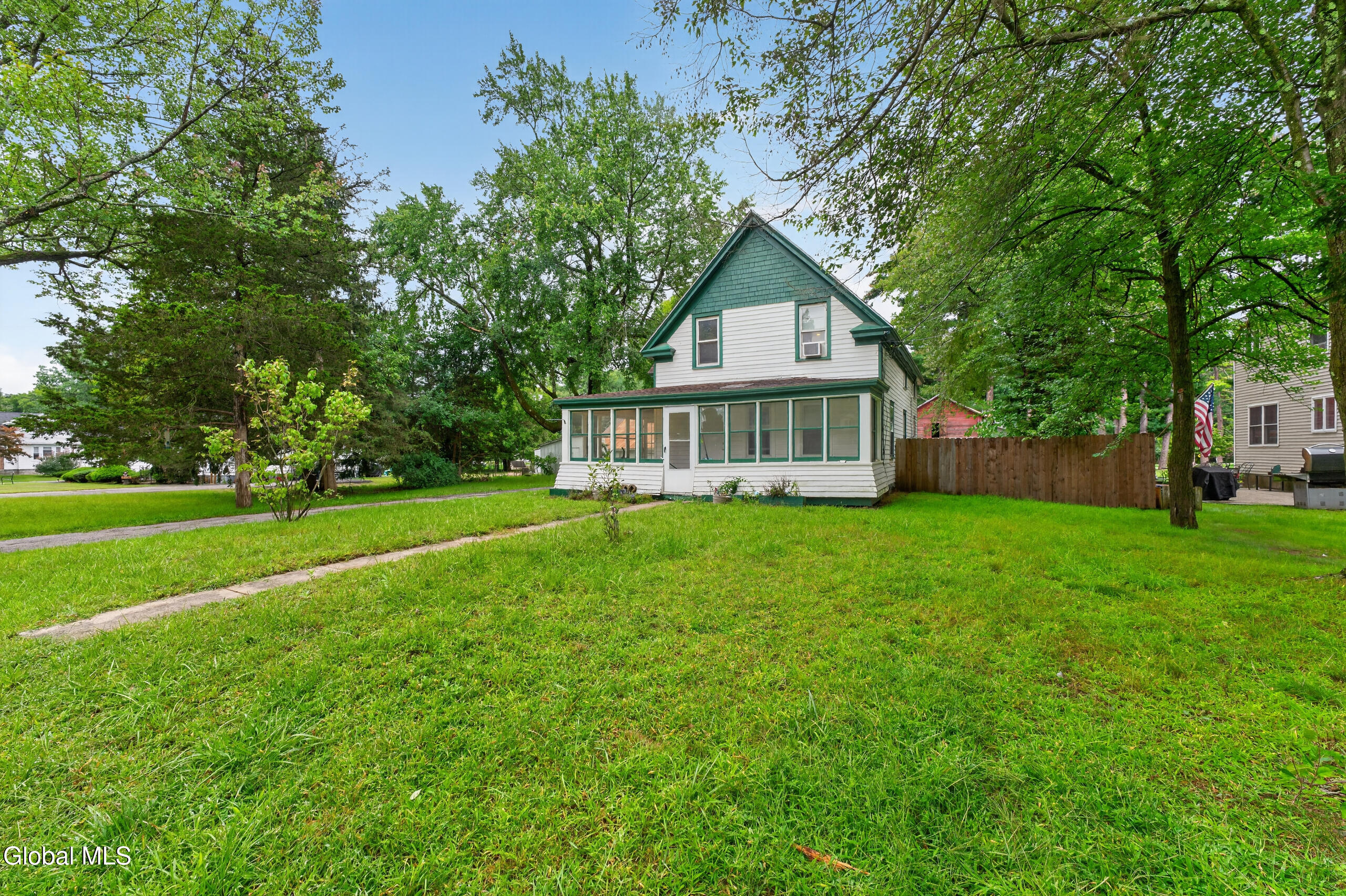 2177 Helderberg Avenue Schenectady NY 12306