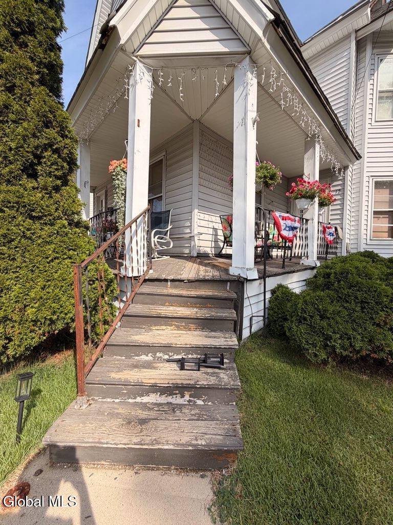 12 6th Street Gloversville NY 12078
