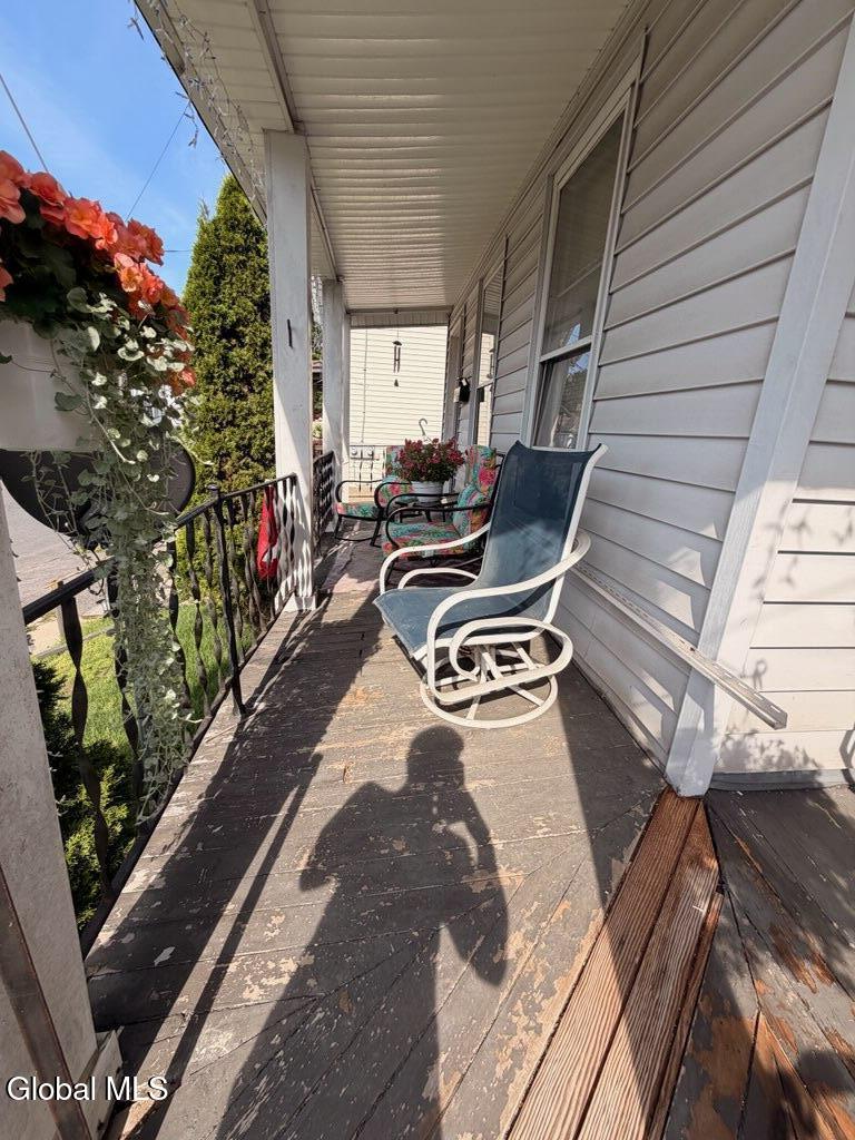 12 6th Street Gloversville NY 12078