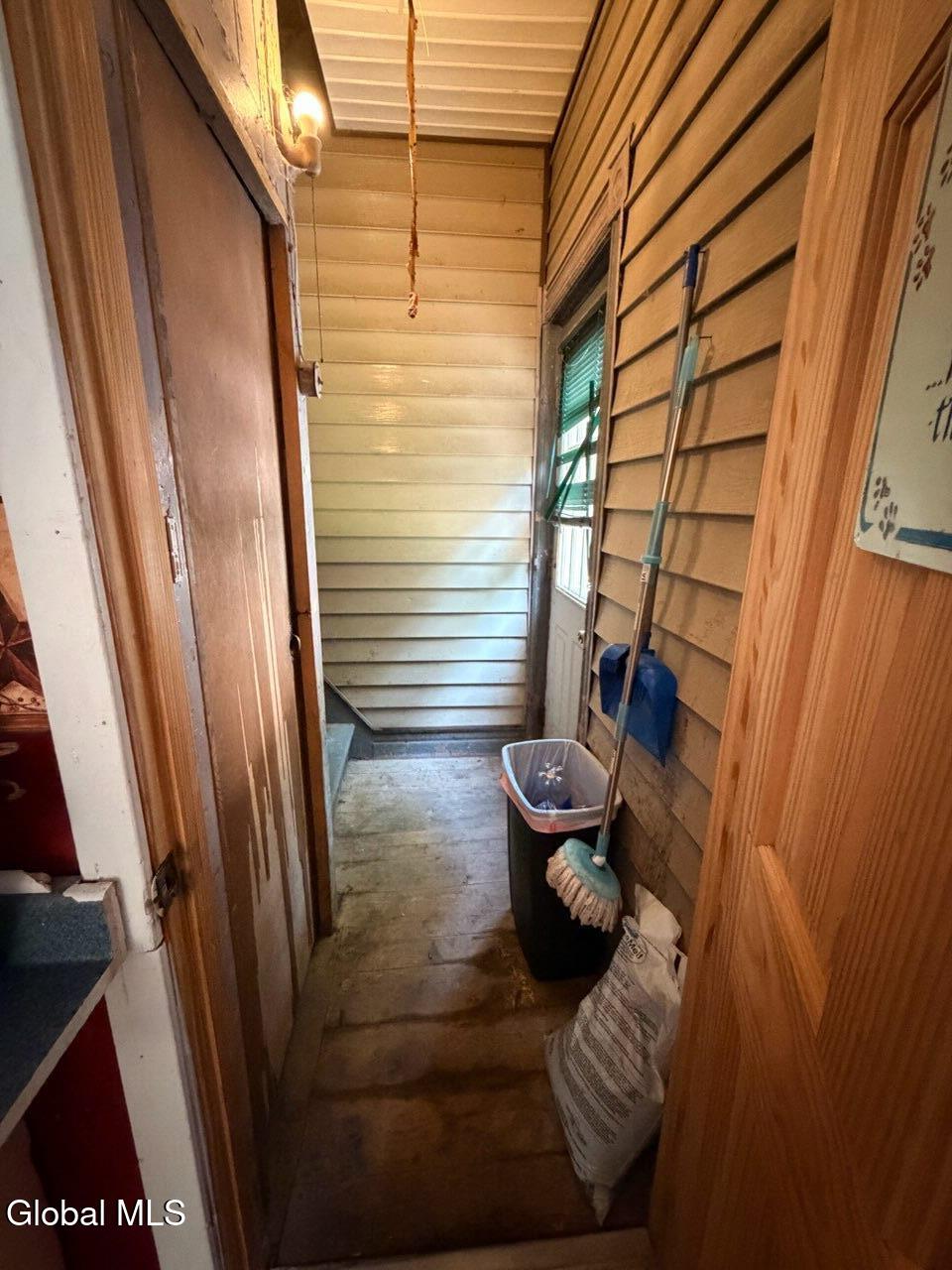 12 6th Street Gloversville NY 12078