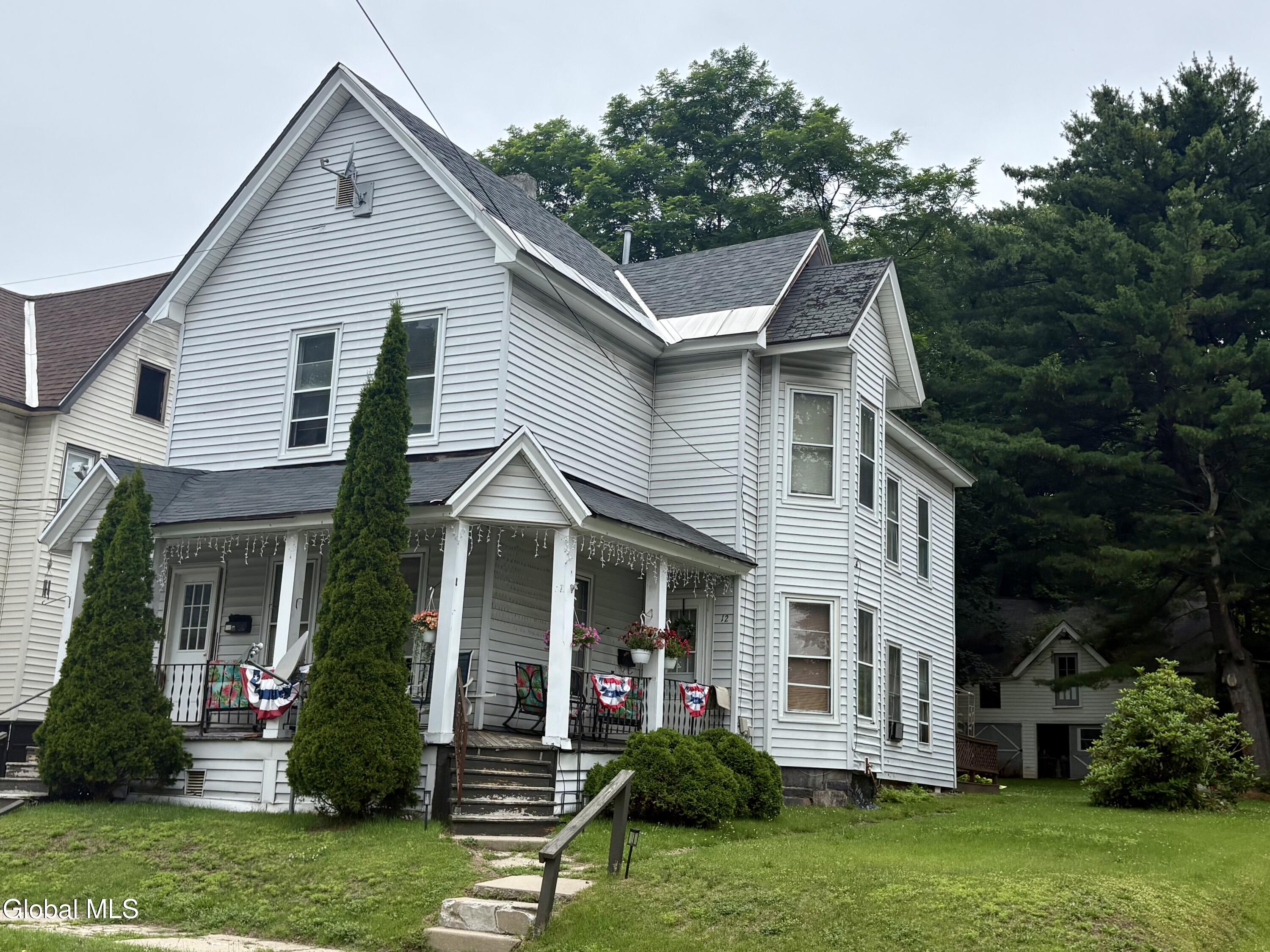 12 6th Street Gloversville NY 12078