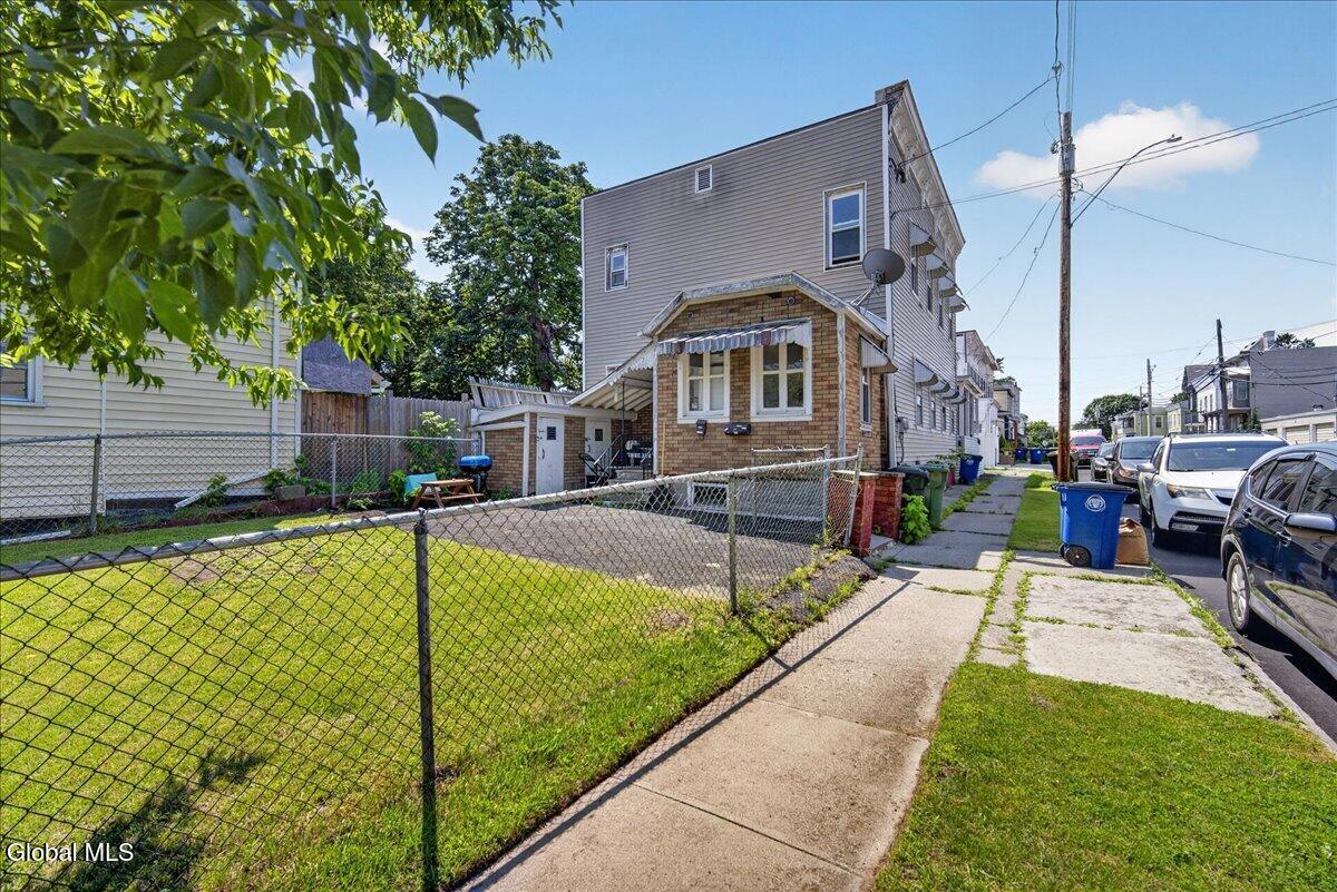 24 Chestnut Street Cohoes NY 12047