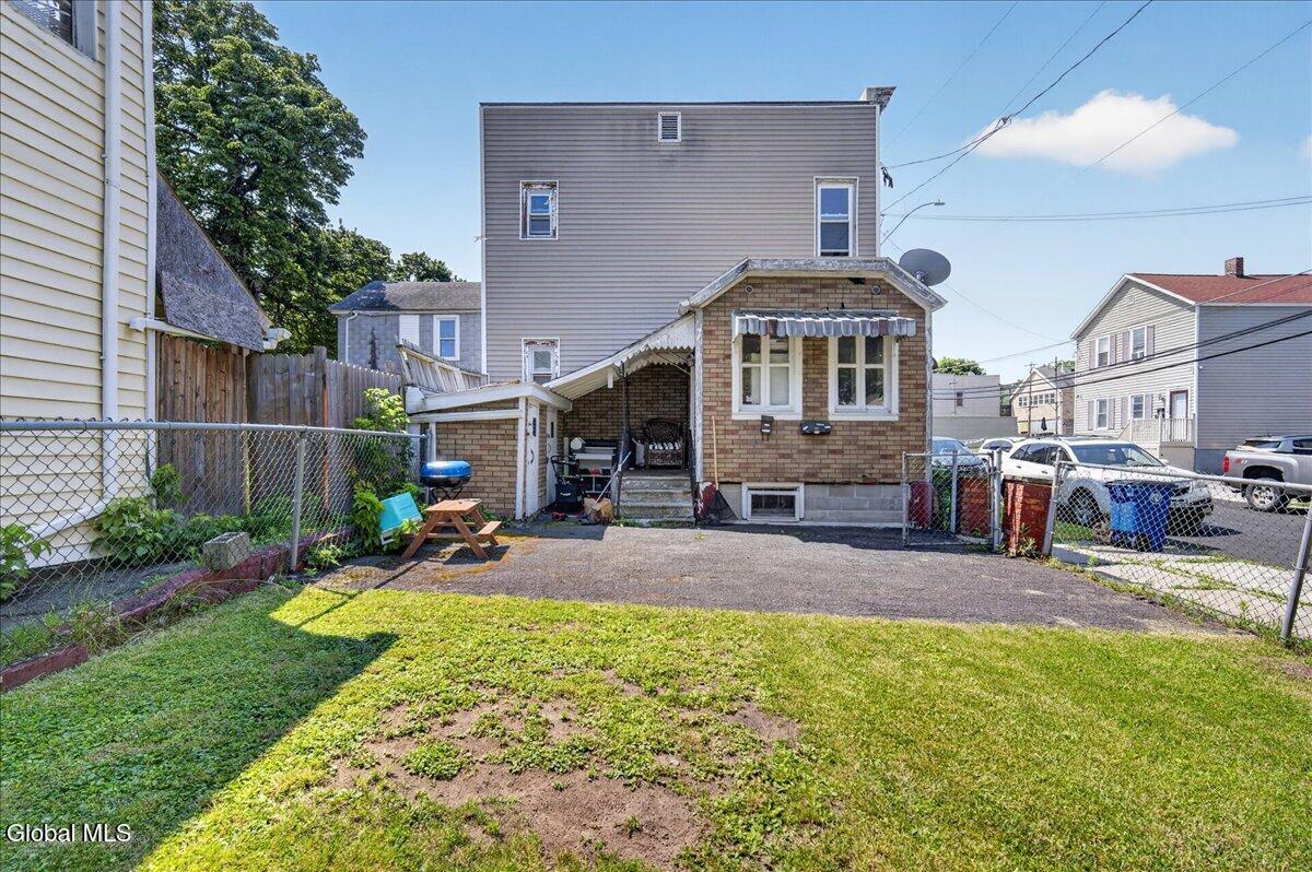 24 Chestnut Street Cohoes NY 12047