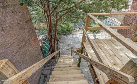 138 Lancaster Street Albany NY 12210