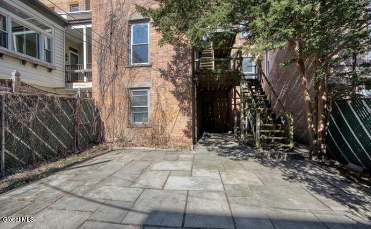 138 Lancaster Street Albany NY 12210