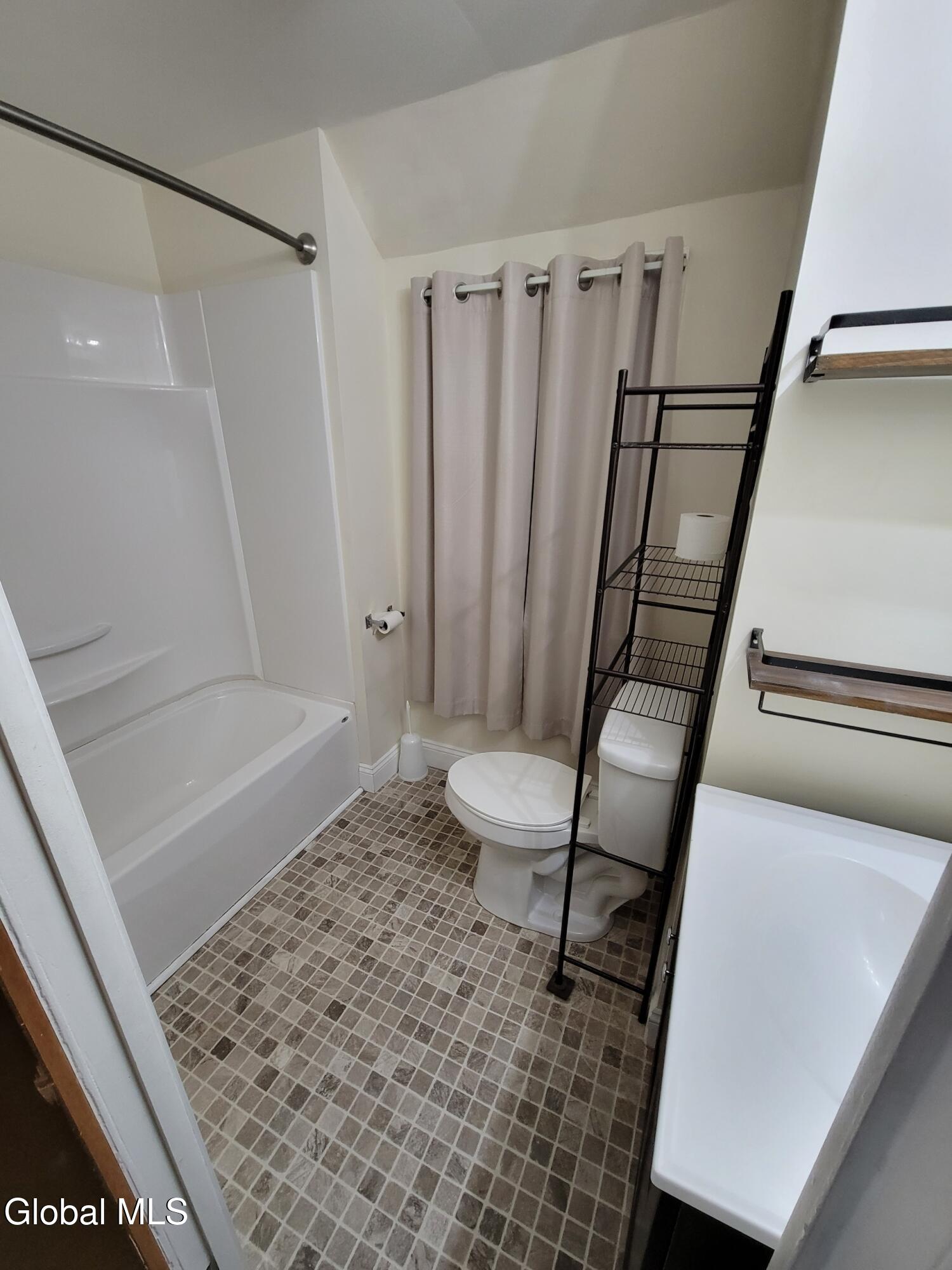616 23rd Street Watervliet NY 12189