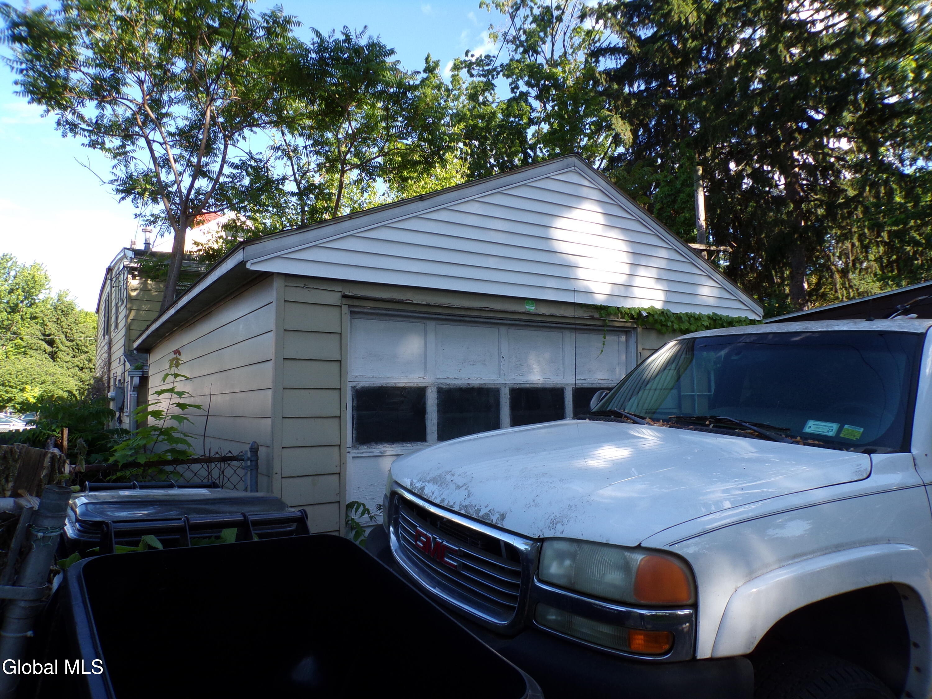709 4th Avenue Troy NY 12182