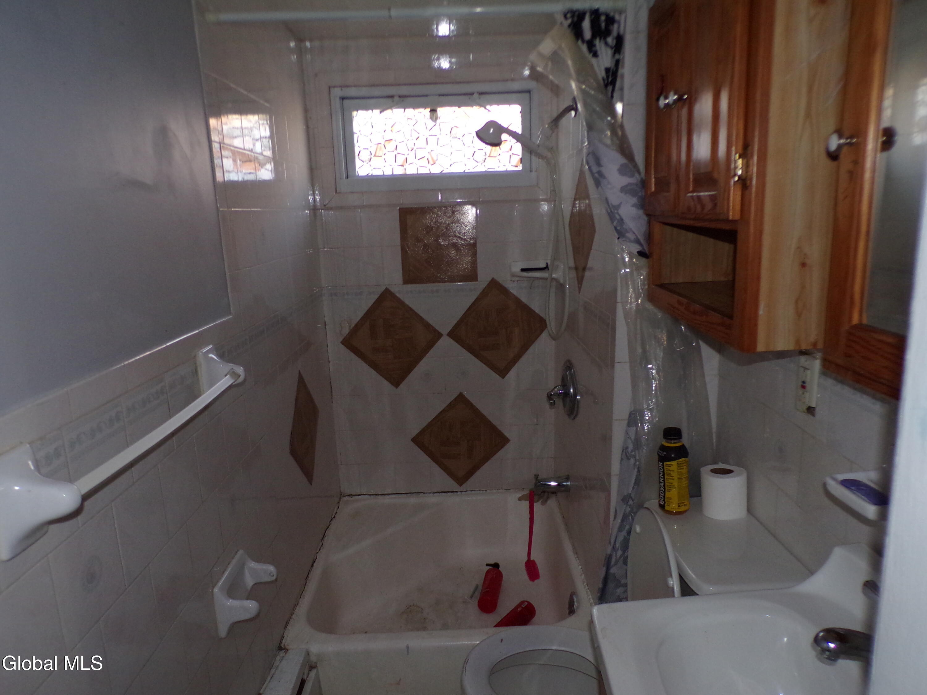 709 4th Avenue Troy NY 12182