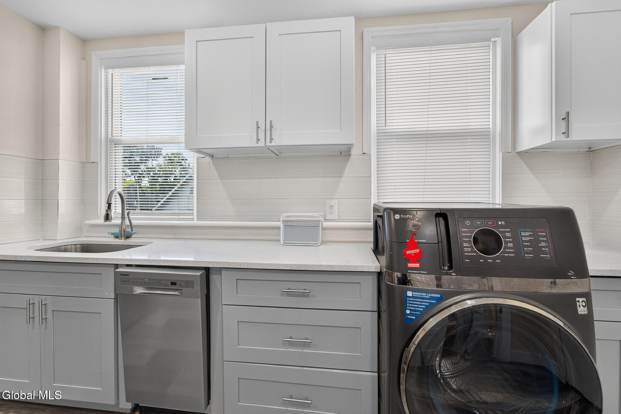 299 Quail Street Albany NY 12208