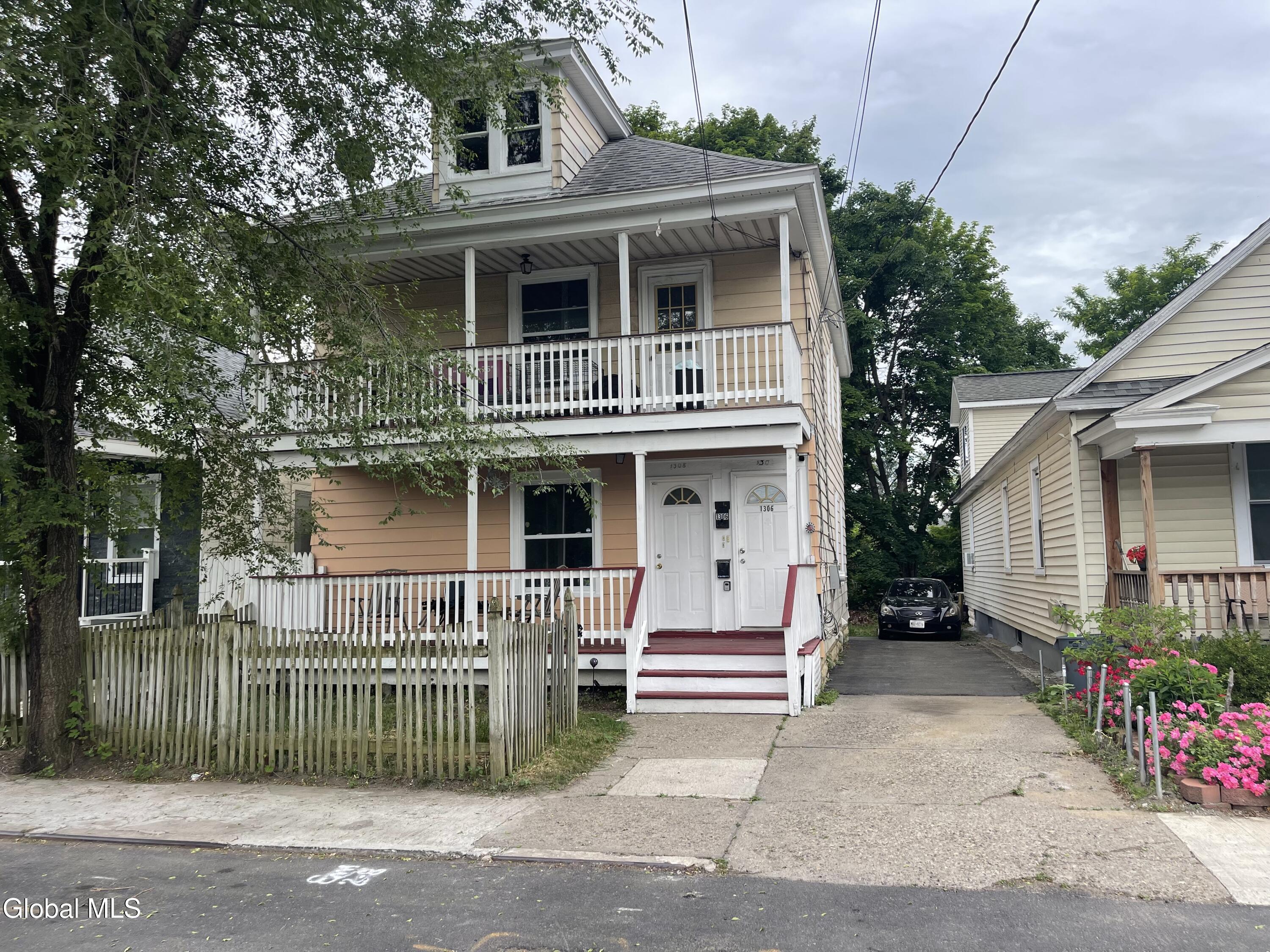 1306 Santa Fe Street Schenectady NY 12303