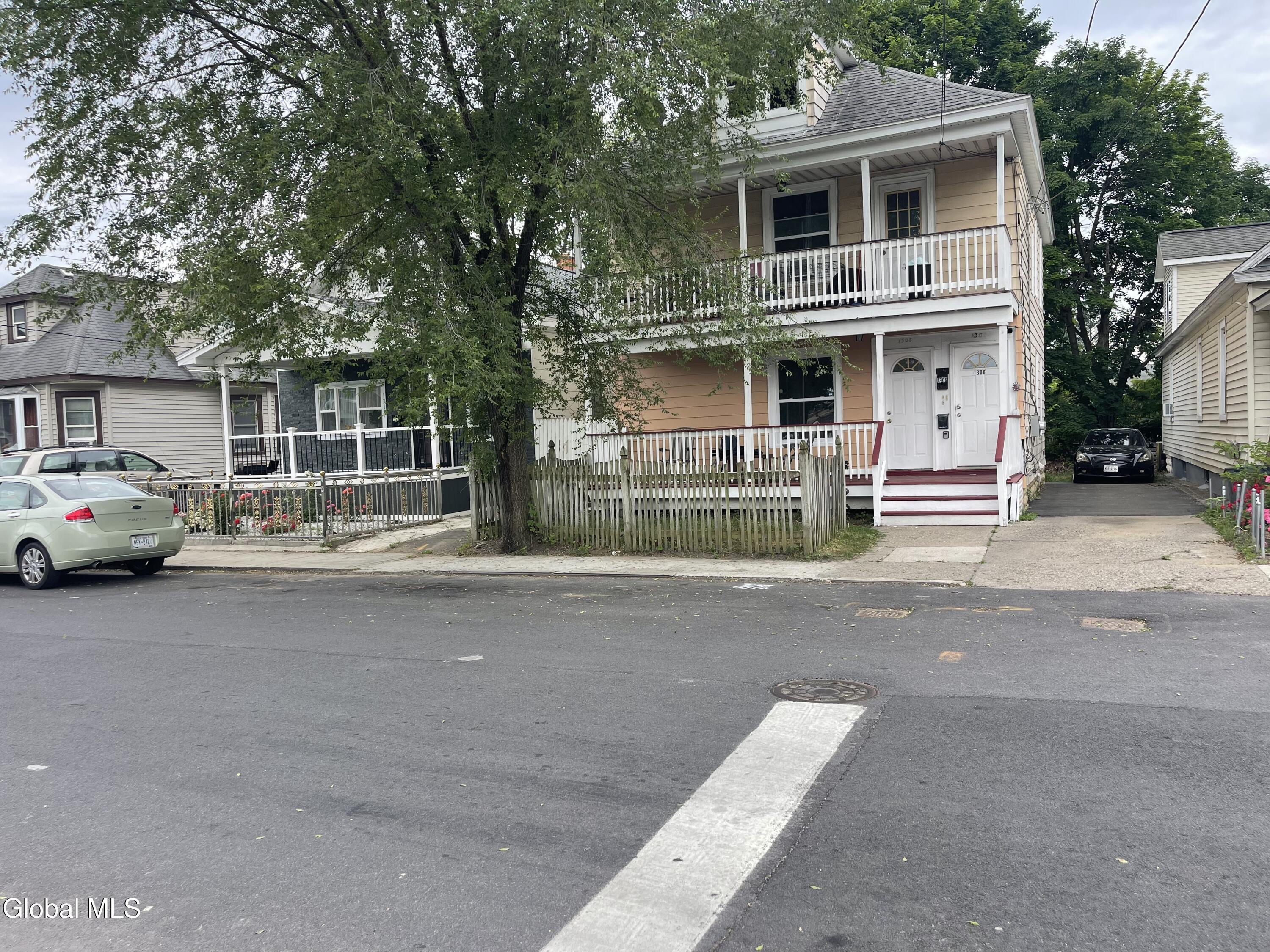 1306 Santa Fe Street Schenectady NY 12303
