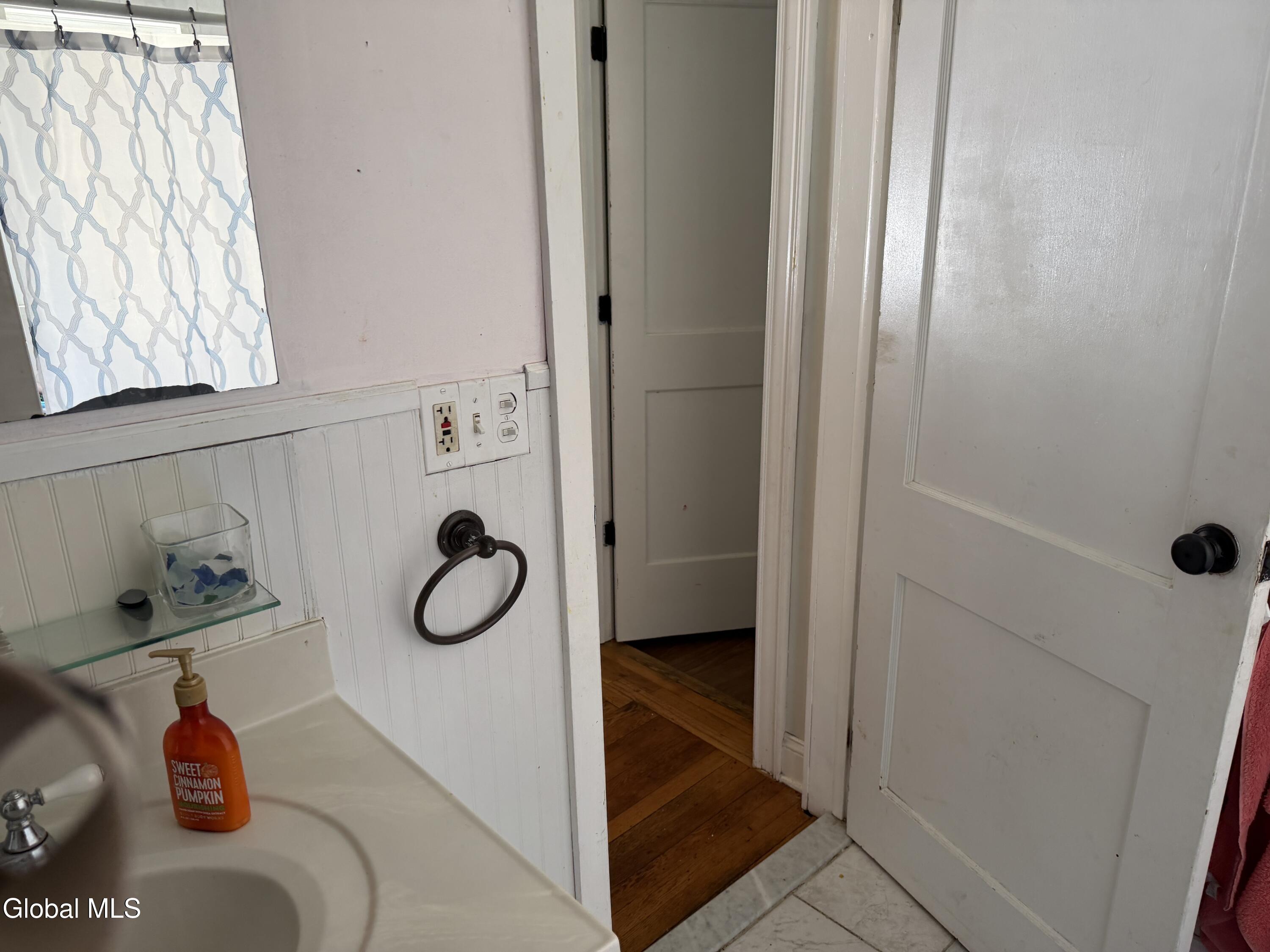 18 Summit Avenue Troy NY 12180