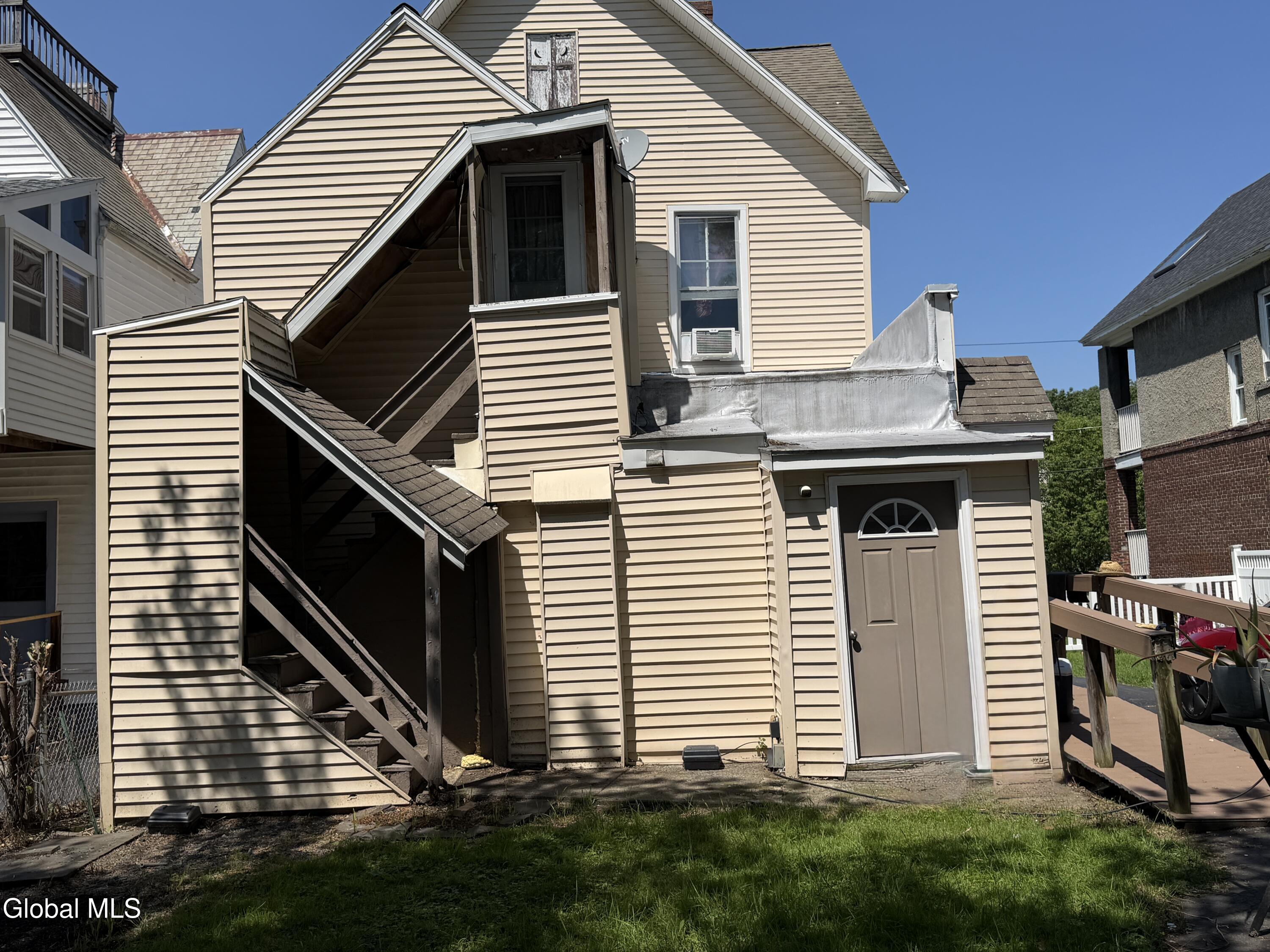 18 Summit Avenue Troy NY 12180