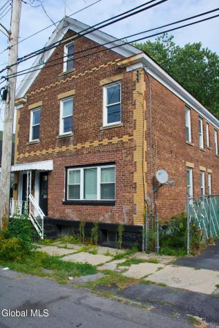 915 Mcclyman Street Schenectady NY 12307