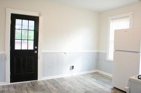 915 Mcclyman Street Schenectady NY 12307