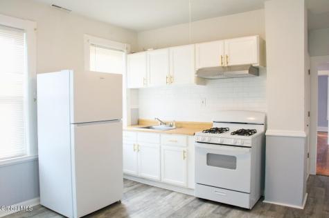 915 Mcclyman Street Schenectady NY 12307