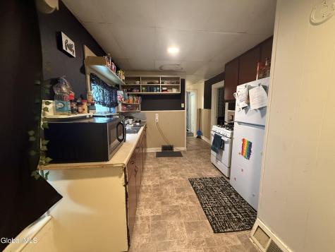 242 Bleecker Street Gloversville NY 12078