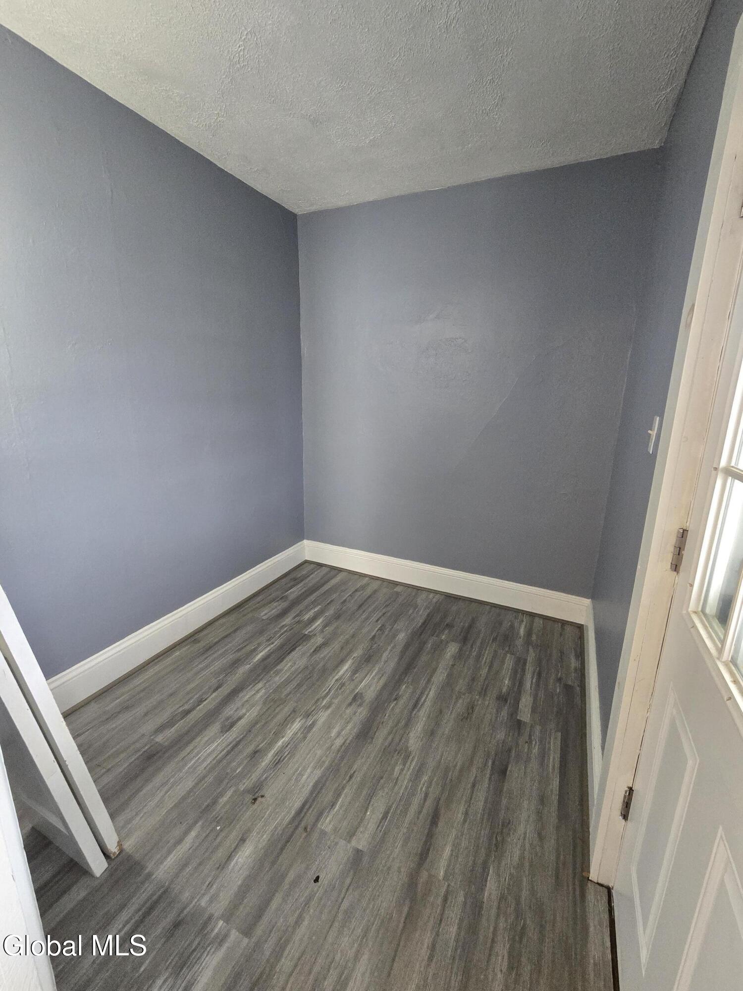 539 Summit Avenue Schenectady NY 12307