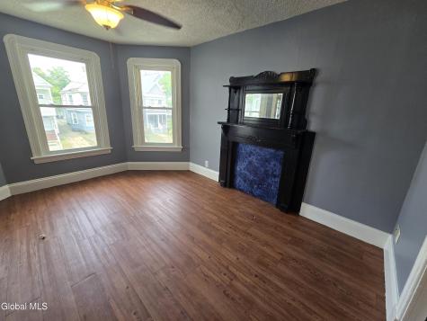 539 Summit Avenue Schenectady NY 12307