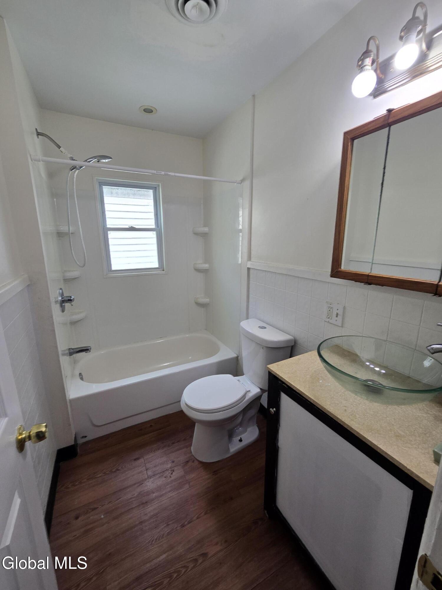 539 Summit Avenue Schenectady NY 12307