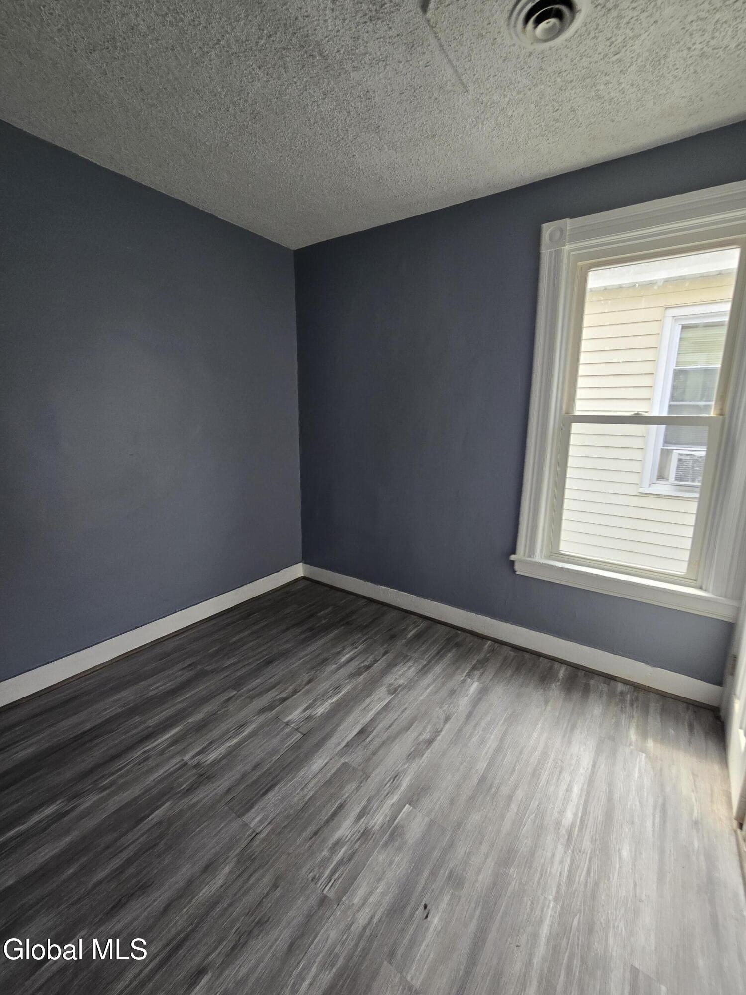 539 Summit Avenue Schenectady NY 12307