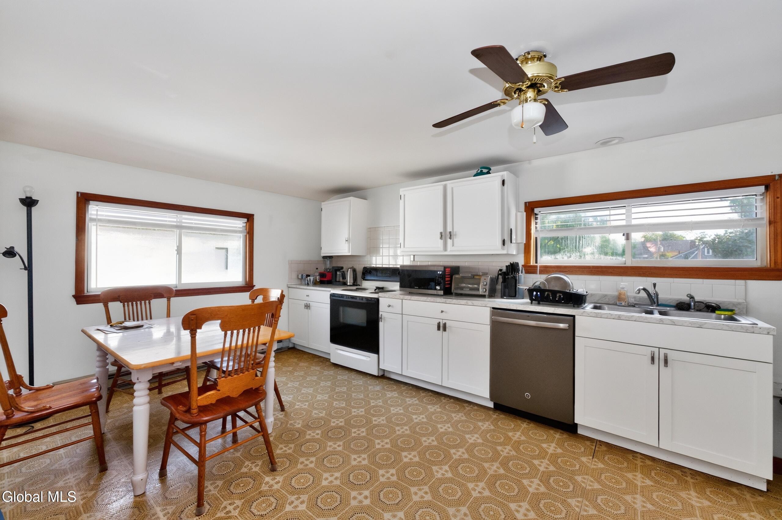 144-146 Vley Road Scotia NY 12302