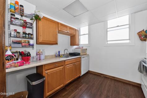 144-146 Vley Road Scotia NY 12302