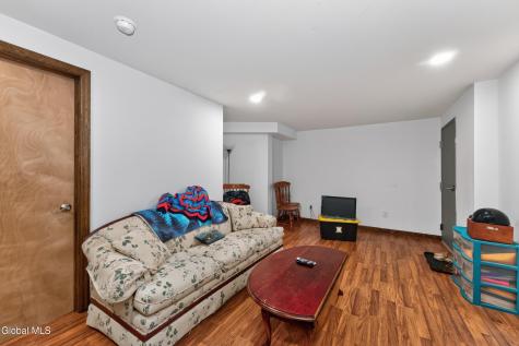 144-146 Vley Road Scotia NY 12302