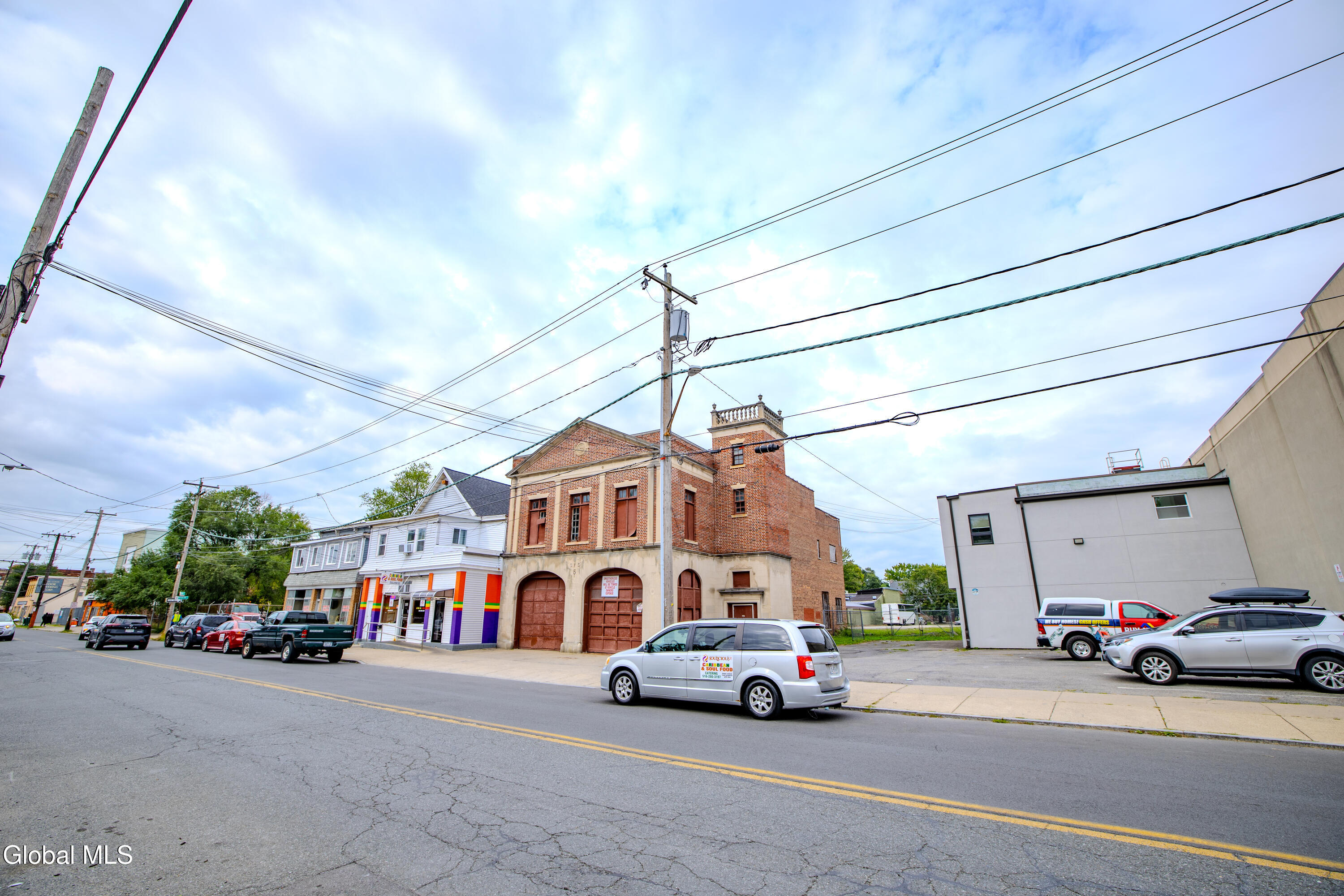 907 Albany Street Schenectady NY 12307