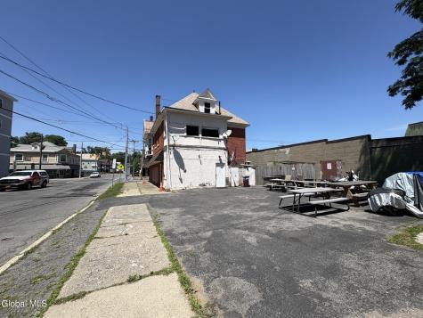 2040 Broadway Schenectady NY 12306